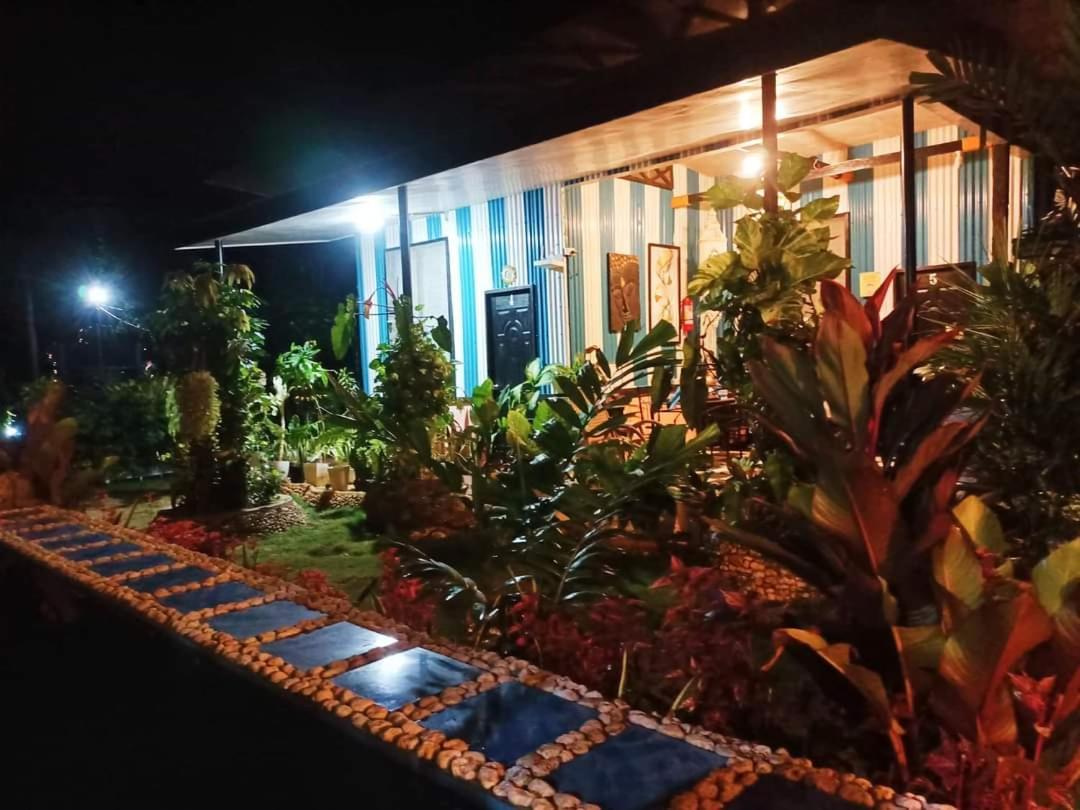 סיקיהור Edmund'S Garden Inn מראה חיצוני תמונה